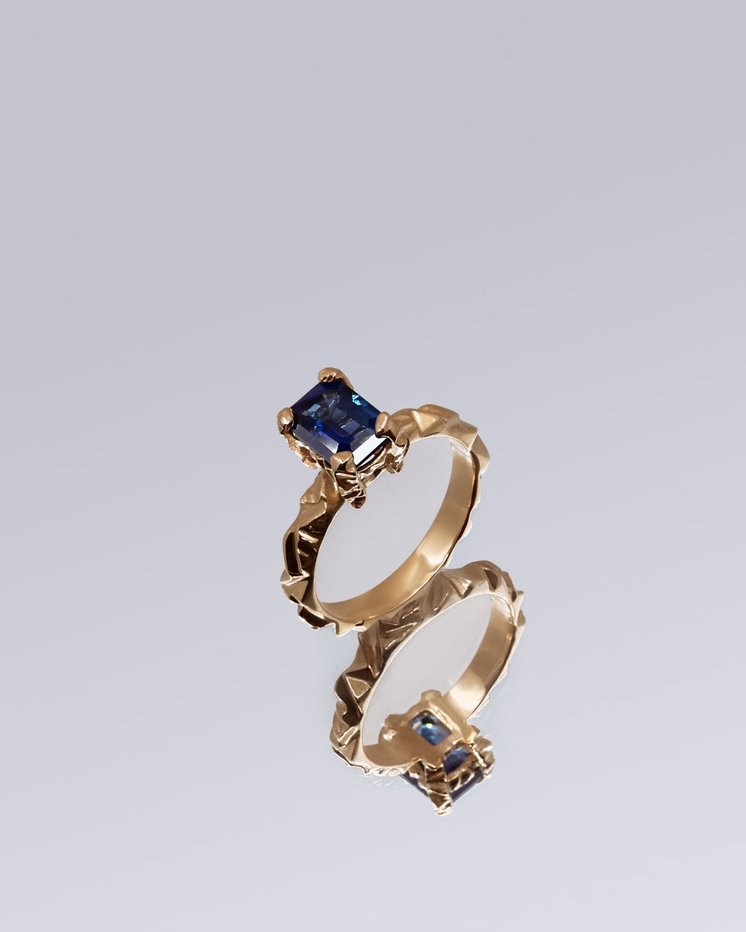 MIRROR One-of-One 18k Blue Sapphire Ring
