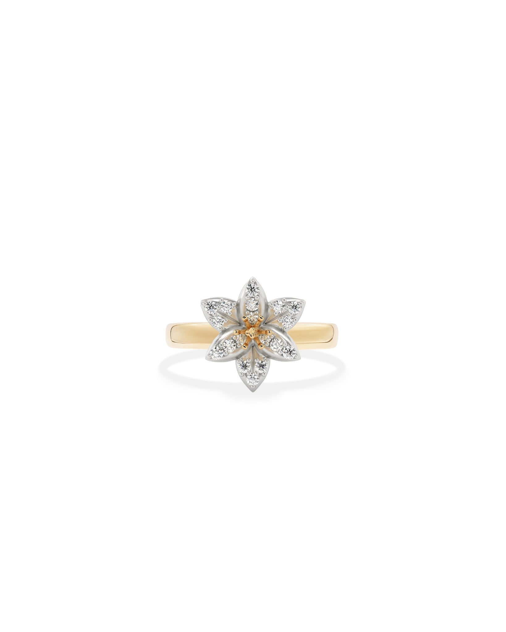 Maxi Lily Ring in Gold with Diamonds