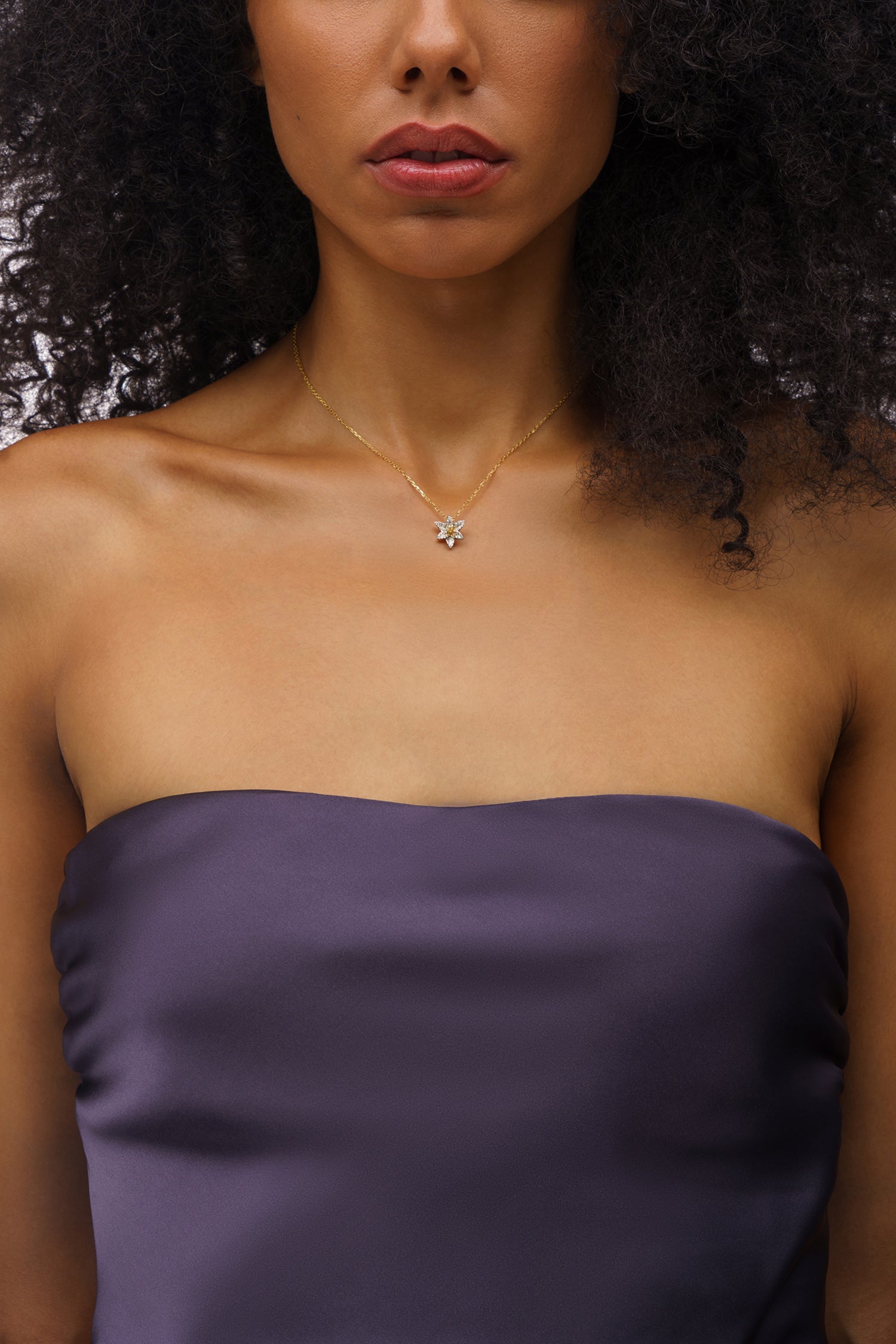 Flora Maxi Lily Pavé Diamond Necklace